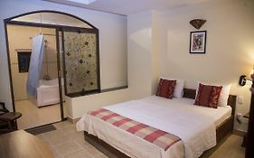 Caroline Hotel